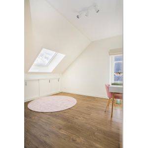 Zolder met English Oak Lewes Oak PVC 70599 PVC vloer mFLOR