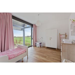 Kinderslaapkamer met Broadleaf Warm Sycamore 41815 PVC vloer mFLOR