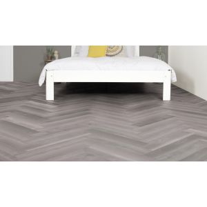 Slaapkamer met Parva Broadleaf Grey Sycamore 40828 PVC vloer mFLOR