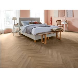 Slaapkamer met Parva River Oak Volga 56065 PVC visgraat klikvloer Solcora Silence